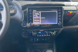 Мультимедійна система Toyota Touch 2